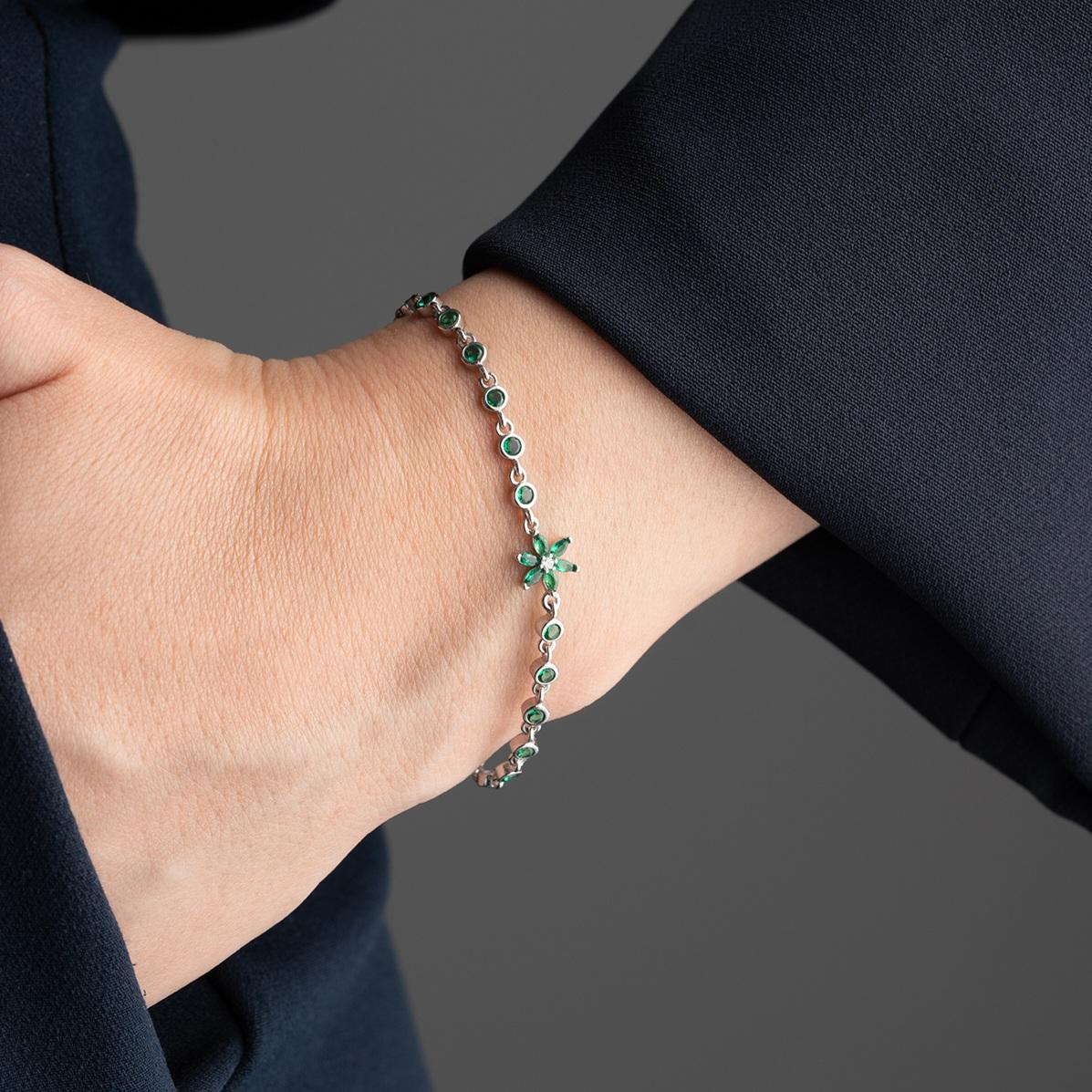 925 Ayar Gümüs Yeşil Taşĺi Lotus Çiçekli Bileklik