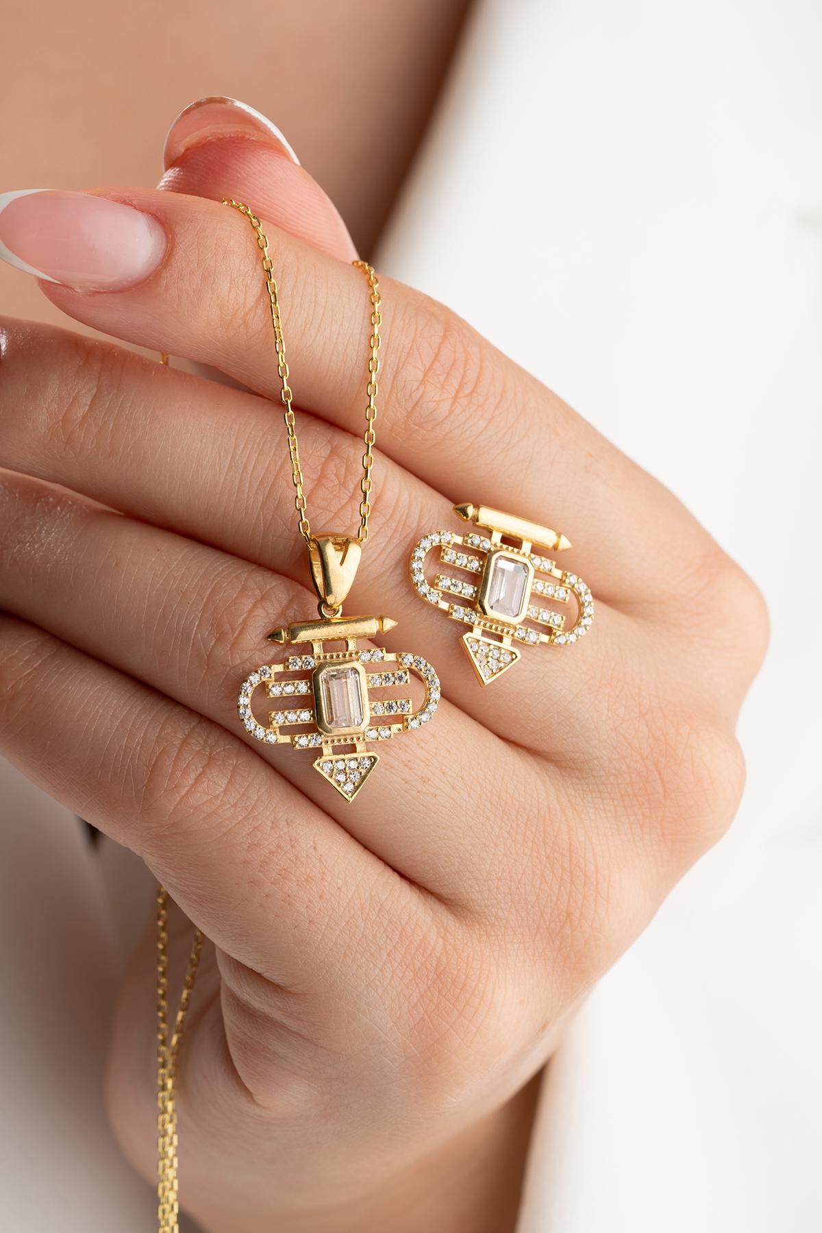 925 Ayar Gümüş Altın Kaplama Baget Taşlı Kolye Küpe seti